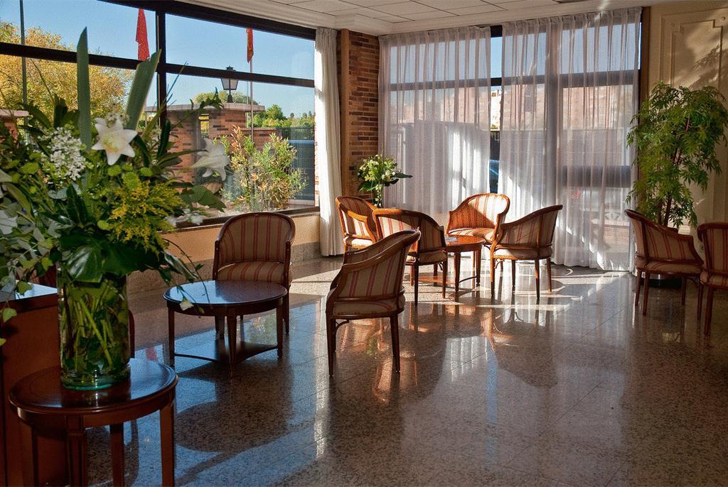 Aparthotel Convencion-Barajas Madrid Eksteriør billede