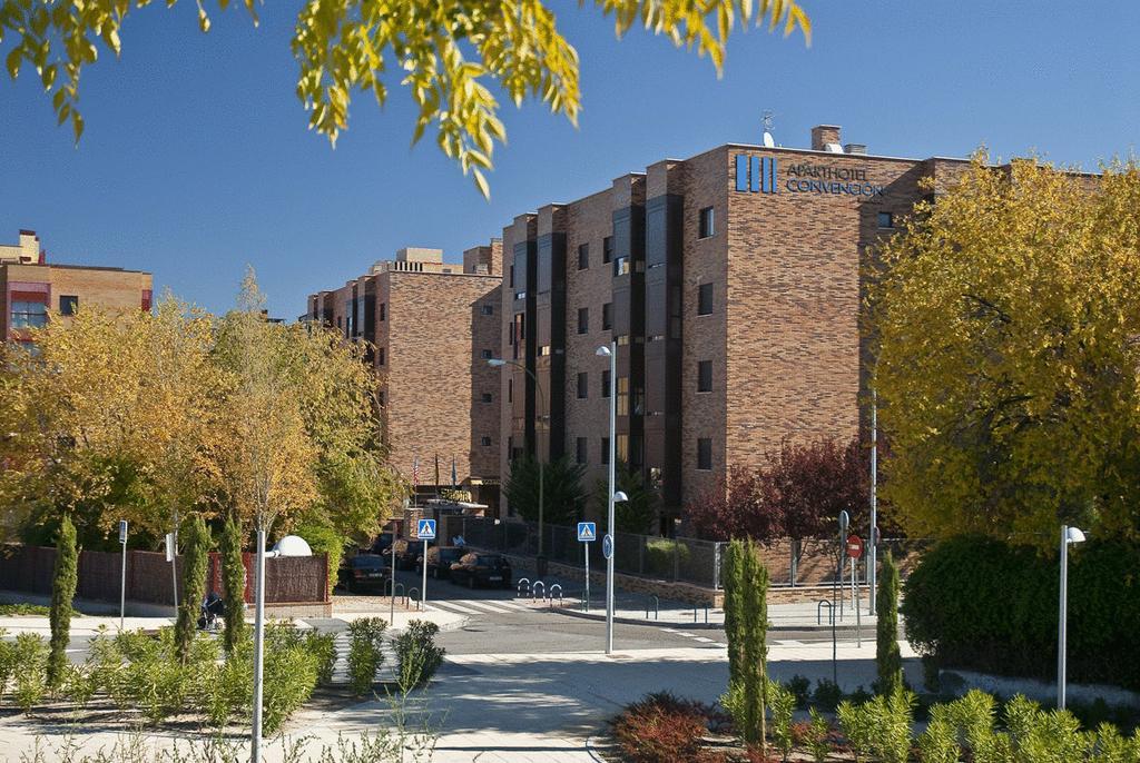 Aparthotel Convencion-Barajas Madrid Eksteriør billede