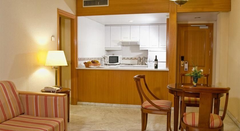 Aparthotel Convencion-Barajas Madrid Værelse billede