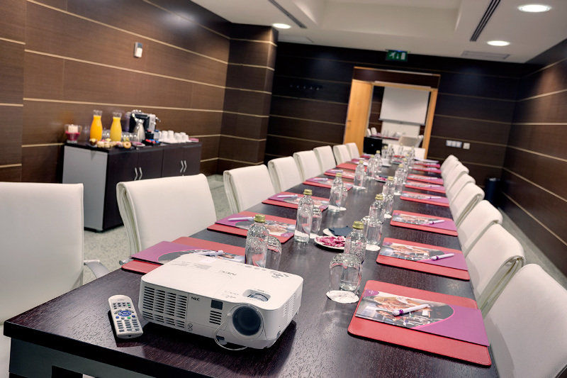 Aparthotel Convencion-Barajas Madrid Eksteriør billede