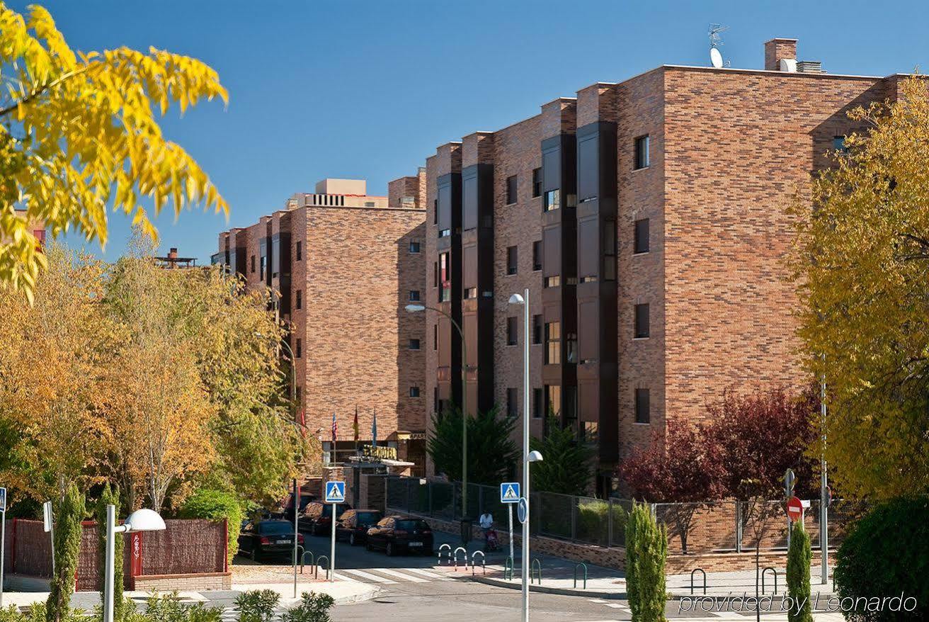 Aparthotel Convencion-Barajas Madrid Eksteriør billede